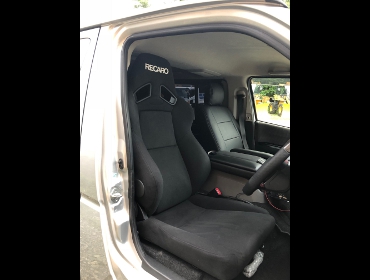  RECARO@SR-7F@KK100@BK@V[gq[^[t 